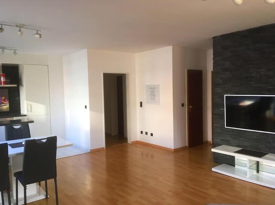 4 Zimmer Wohnung Mit 6 Betten Nahe Hamburg Glinde  Bagian luar foto
